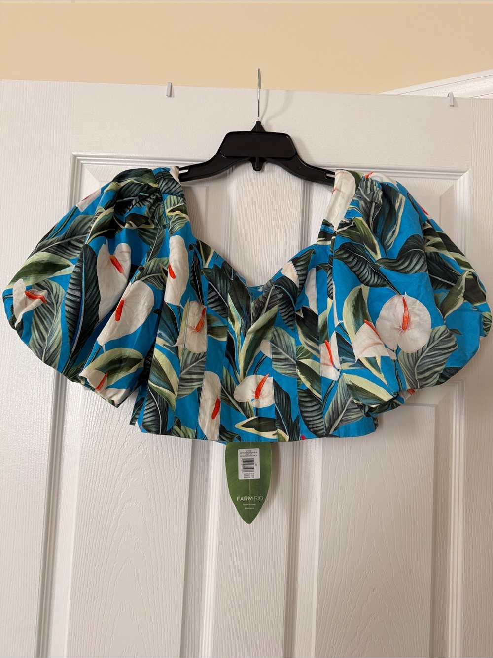 FARM Rio Blue Tropical Ruffle Off-Shoulder Crop Top - Picture 6 of 9
